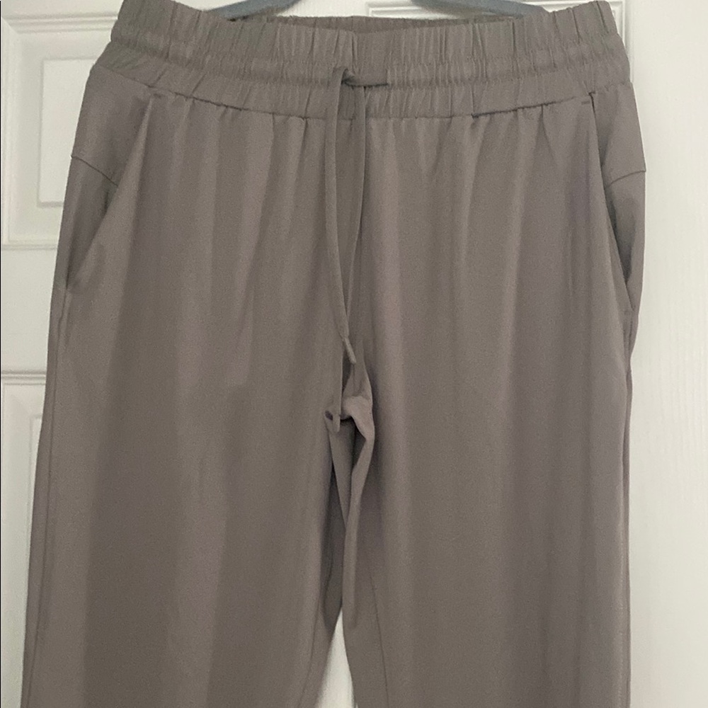 Women's beige Elastic Waist Leggings Size L